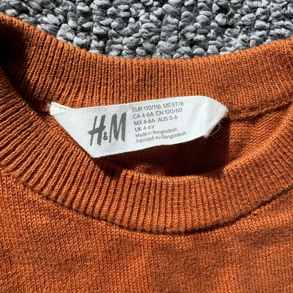 H & M Boys Sweater - Picture 3 of 3
